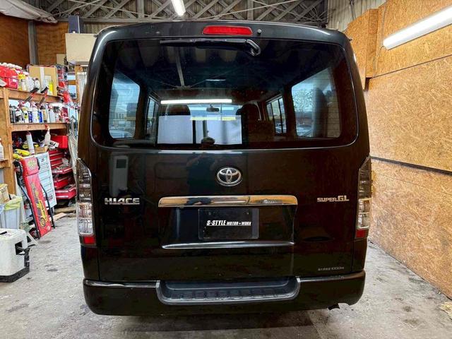 ハイエースバン 　ナビ　両側スライドドア　ＡＴ　ミュージックプレイヤー接続可　エアコン　パワーウィンドウ　運転席エアバッグ（15枚目）