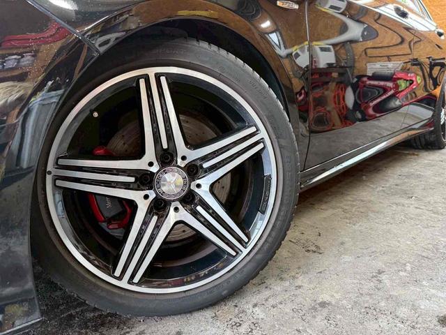 ＣＬＡクラス シューティングブレーク 　４ＷＤ　ドライブレコーダー　ナビ　クリアランスソナー　アルミホイール　オートライト　サンルーフ　パワーシート　スマートキー　アイドリングストップ　電動格納ミラー　シートヒーター　ＡＴ　盗難防止システム（26枚目）