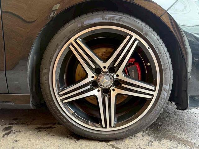 ＣＬＡクラス シューティングブレーク 　４ＷＤ　ドライブレコーダー　ナビ　クリアランスソナー　アルミホイール　オートライト　サンルーフ　パワーシート　スマートキー　アイドリングストップ　電動格納ミラー　シートヒーター　ＡＴ　盗難防止システム（53枚目）