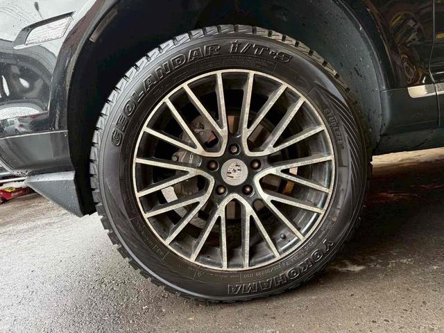 カイエン ベースグレード　４ＷＤ　ドライブレコーダー　ナビ　ＴＶ　アルミホイール　ＡＴ　盗難防止システム　ＡＢＳ　エアコン　パワーステアリング　パワーウィンドウ（20枚目）