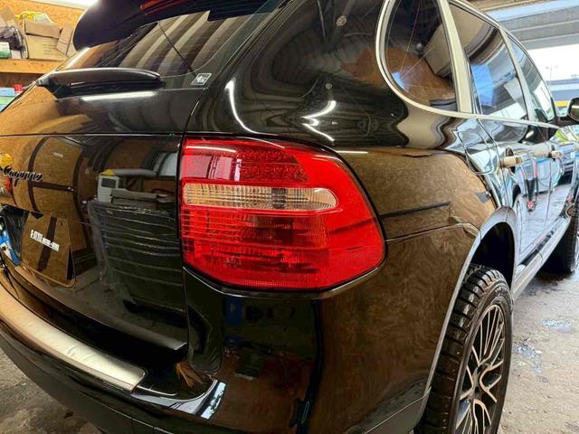 カイエン ベースグレード　４ＷＤ　ドライブレコーダー　ナビ　ＴＶ　アルミホイール　ＡＴ　盗難防止システム　ＡＢＳ　エアコン　パワーステアリング　パワーウィンドウ（22枚目）
