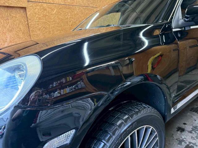 カイエン ベースグレード　４ＷＤ　ドライブレコーダー　ナビ　ＴＶ　アルミホイール　ＡＴ　盗難防止システム　ＡＢＳ　エアコン　パワーステアリング　パワーウィンドウ（49枚目）
