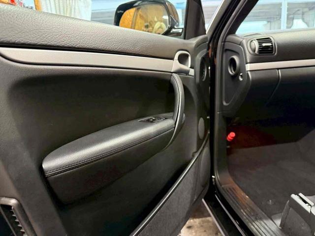 カイエン ベースグレード　４ＷＤ　ドライブレコーダー　ナビ　ＴＶ　アルミホイール　ＡＴ　盗難防止システム　ＡＢＳ　エアコン　パワーステアリング　パワーウィンドウ（71枚目）