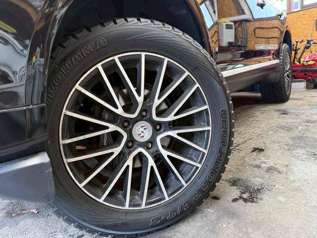 カイエン ベースグレード　４ＷＤ　ドライブレコーダー　ナビ　ＴＶ　アルミホイール　ＡＴ　盗難防止システム　ＡＢＳ　エアコン　パワーステアリング　パワーウィンドウ（74枚目）