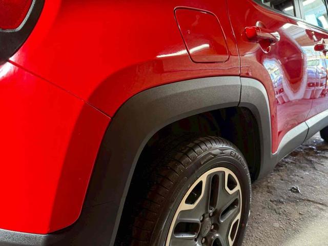 ジープ・レネゲード トレイルホーク　４ＷＤ　ドライブレコーダー　バックカメラ　オートクルーズコントロール　ナビ　オートライト　ＨＩＤ　アルミホイール　スマートキー　ＡＴ　盗難防止システム　ＡＢＳ　エアコン　パワーステアリング（45枚目）