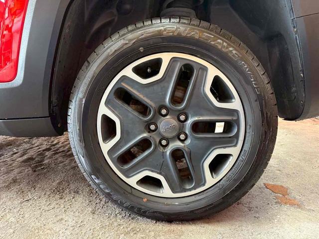 ジープ・レネゲード トレイルホーク　４ＷＤ　ドライブレコーダー　バックカメラ　オートクルーズコントロール　ナビ　オートライト　ＨＩＤ　アルミホイール　スマートキー　ＡＴ　盗難防止システム　ＡＢＳ　エアコン　パワーステアリング（56枚目）