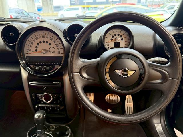 MINI クーパー ペースマン オール4 4WD アルミホイール AT 盗難防止システム ABS CD エアコン パワーステアリング パワーウィンドウ(2枚目)