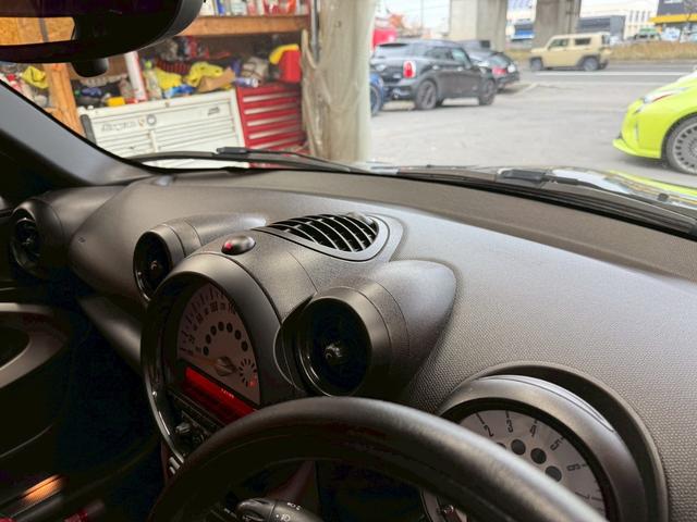 MINI クーパー ペースマン オール4 4WD アルミホイール AT 盗難防止システム ABS CD エアコン パワーステアリング パワーウィンドウ(7枚目)