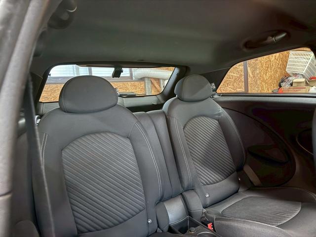 MINI クーパー ペースマン オール4 4WD アルミホイール AT 盗難防止システム ABS CD エアコン パワーステアリング パワーウィンドウ(26枚目)