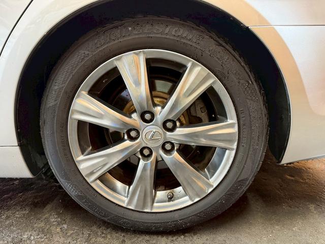 GS GS350 4WD クリアランスソナー オートクルーズコントロール ナビ アルミホイール HID AT シートエアコン スマートキー 電動格納ミラー 盗難防止システム パワーシート CD MD 衝突安全ボディ(20枚目)