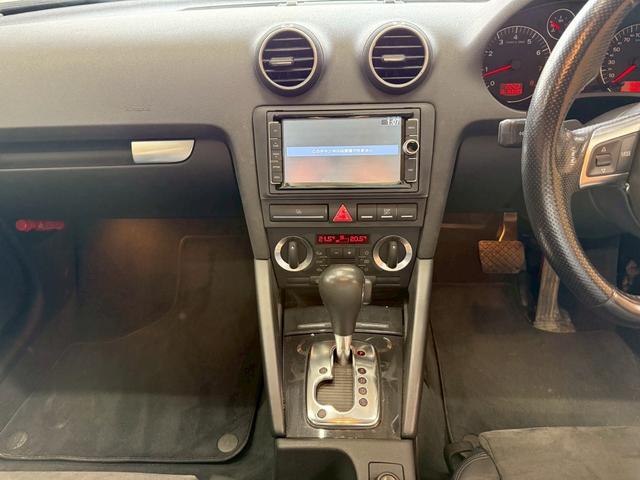 A3 3.2クワトロ 4WD ETC TV アルミホイール オートライト HID サンルーフ AT 盗難防止システム ABS CD DVD再生 USB Bluetooth エアコン パワーステアリング パワーウィンドウ(30枚目)