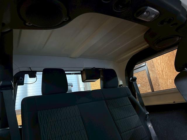 ジープ・ラングラー スポーツ 4WD ETC オートクルーズコントロール サンルーフ アルミホイール AT 盗難防止システム Bluetooth ABS エアコン パワーウィンドウ 運転席エアバッグ 助手席エアバッグ(8枚目)