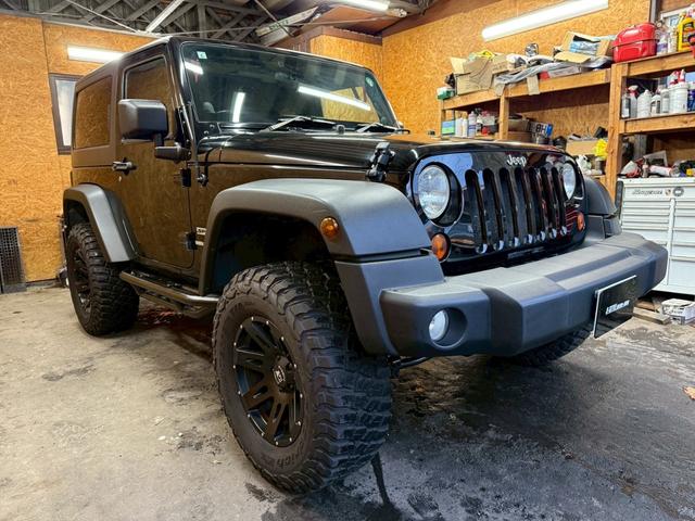 ジープ・ラングラー スポーツ 4WD ETC オートクルーズコントロール サンルーフ アルミホイール AT 盗難防止システム Bluetooth ABS エアコン パワーウィンドウ 運転席エアバッグ 助手席エアバッグ(14枚目)