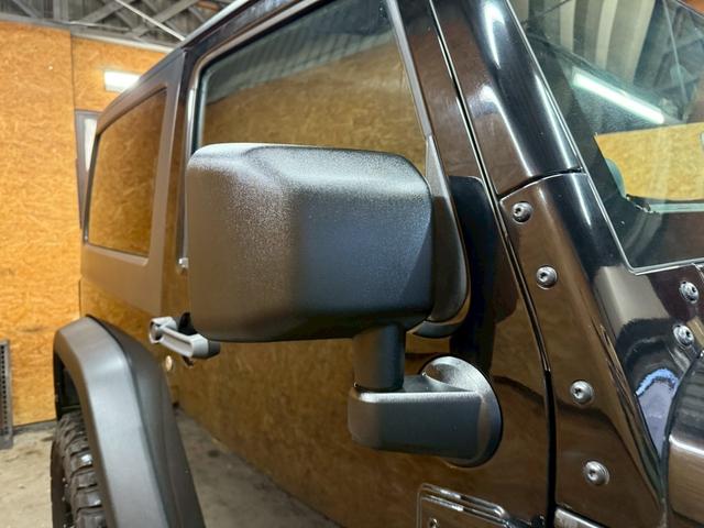 ジープ・ラングラー スポーツ 4WD ETC オートクルーズコントロール サンルーフ アルミホイール AT 盗難防止システム Bluetooth ABS エアコン パワーウィンドウ 運転席エアバッグ 助手席エアバッグ(36枚目)