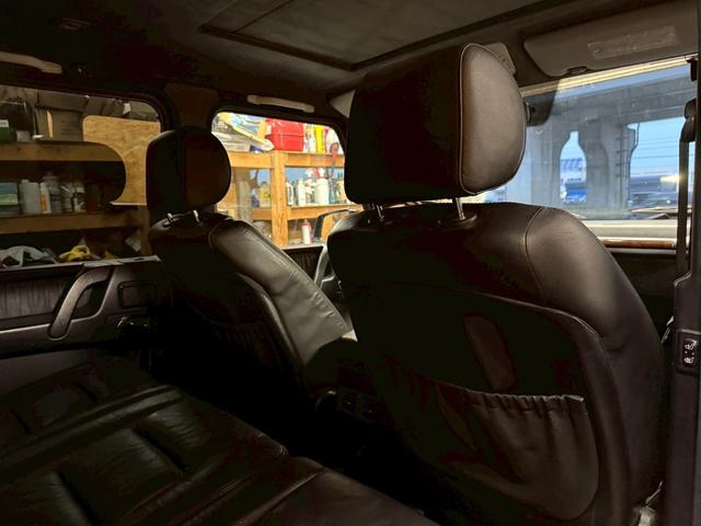 Ｇクラス Ｇ５００Ｌ　４ＷＤ　左ハンドル　バックカメラ　クリアランスソナー　パワーシート　サンルーフ　オートライト　ヘッドライトウォッシャー　アルミホイール　シートヒーター　ＡＴ　エアコン　パワーステアリング（9枚目）