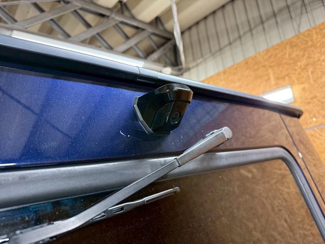 Ｇクラス Ｇ５００Ｌ　４ＷＤ　左ハンドル　バックカメラ　クリアランスソナー　パワーシート　サンルーフ　オートライト　ヘッドライトウォッシャー　アルミホイール　シートヒーター　ＡＴ　エアコン　パワーステアリング（24枚目）