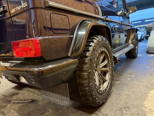 Ｇクラス Ｇ５００Ｌ　４ＷＤ　左ハンドル　バックカメラ　クリアランスソナー　パワーシート　サンルーフ　オートライト　ヘッドライトウォッシャー　アルミホイール　シートヒーター　ＡＴ　エアコン　パワーステアリング（33枚目）