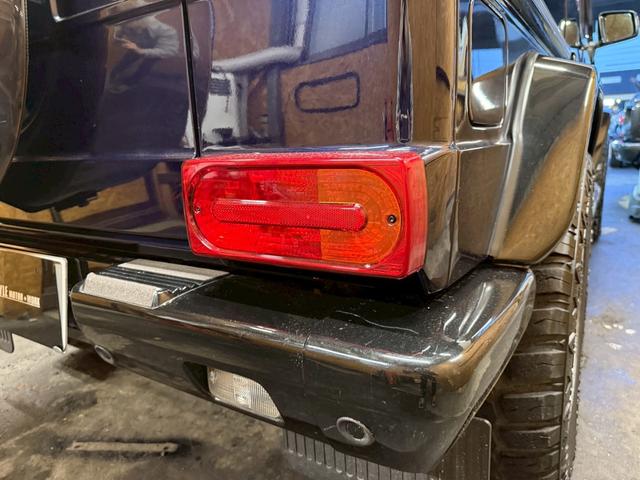 Ｇクラス Ｇ５００Ｌ　４ＷＤ　左ハンドル　バックカメラ　クリアランスソナー　パワーシート　サンルーフ　オートライト　ヘッドライトウォッシャー　アルミホイール　シートヒーター　ＡＴ　エアコン　パワーステアリング（39枚目）