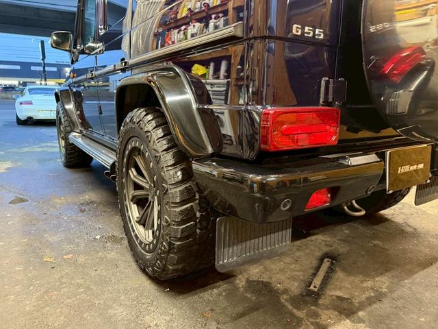 Ｇクラス Ｇ５００Ｌ　４ＷＤ　左ハンドル　バックカメラ　クリアランスソナー　パワーシート　サンルーフ　オートライト　ヘッドライトウォッシャー　アルミホイール　シートヒーター　ＡＴ　エアコン　パワーステアリング（46枚目）