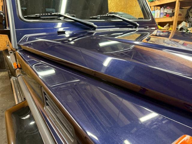 Ｇクラス Ｇ５００Ｌ　４ＷＤ　左ハンドル　バックカメラ　クリアランスソナー　パワーシート　サンルーフ　オートライト　ヘッドライトウォッシャー　アルミホイール　シートヒーター　ＡＴ　エアコン　パワーステアリング（56枚目）