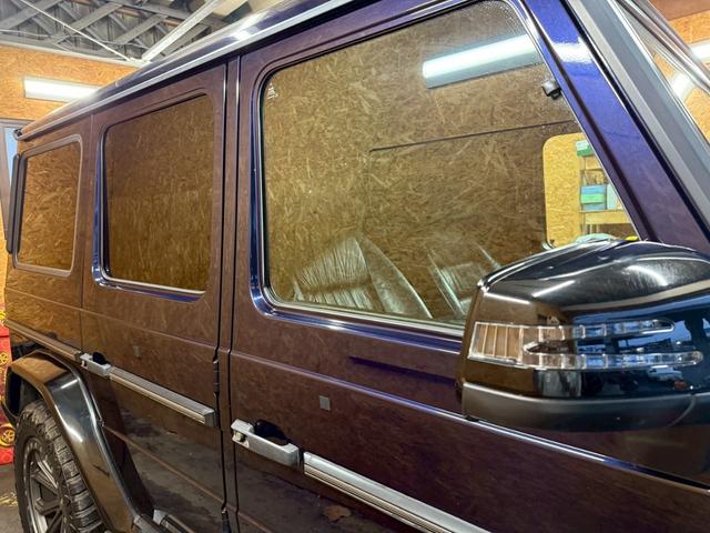 Ｇクラス Ｇ５００Ｌ　４ＷＤ　左ハンドル　バックカメラ　クリアランスソナー　パワーシート　サンルーフ　オートライト　ヘッドライトウォッシャー　アルミホイール　シートヒーター　ＡＴ　エアコン　パワーステアリング（58枚目）