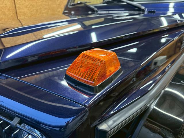 Ｇクラス Ｇ５００Ｌ　４ＷＤ　左ハンドル　バックカメラ　クリアランスソナー　パワーシート　サンルーフ　オートライト　ヘッドライトウォッシャー　アルミホイール　シートヒーター　ＡＴ　エアコン　パワーステアリング（62枚目）