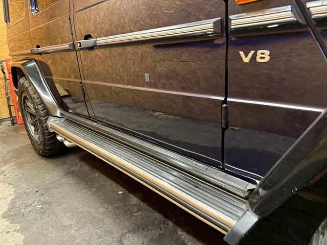 Ｇクラス Ｇ５００Ｌ　４ＷＤ　左ハンドル　バックカメラ　クリアランスソナー　パワーシート　サンルーフ　オートライト　ヘッドライトウォッシャー　アルミホイール　シートヒーター　ＡＴ　エアコン　パワーステアリング（65枚目）