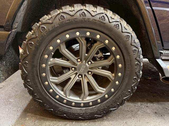 Ｇクラス Ｇ５００Ｌ　４ＷＤ　左ハンドル　バックカメラ　クリアランスソナー　パワーシート　サンルーフ　オートライト　ヘッドライトウォッシャー　アルミホイール　シートヒーター　ＡＴ　エアコン　パワーステアリング（66枚目）