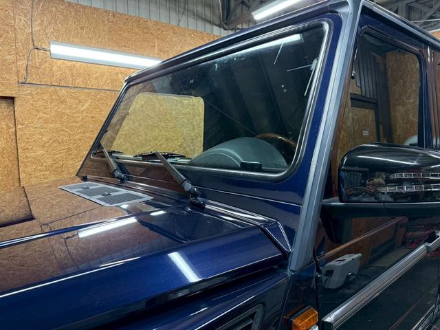 Ｇクラス Ｇ５００Ｌ　４ＷＤ　左ハンドル　バックカメラ　クリアランスソナー　パワーシート　サンルーフ　オートライト　ヘッドライトウォッシャー　アルミホイール　シートヒーター　ＡＴ　エアコン　パワーステアリング（68枚目）