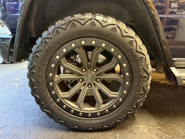 Ｇクラス Ｇ５００Ｌ　４ＷＤ　左ハンドル　バックカメラ　クリアランスソナー　パワーシート　サンルーフ　オートライト　ヘッドライトウォッシャー　アルミホイール　シートヒーター　ＡＴ　エアコン　パワーステアリング（70枚目）