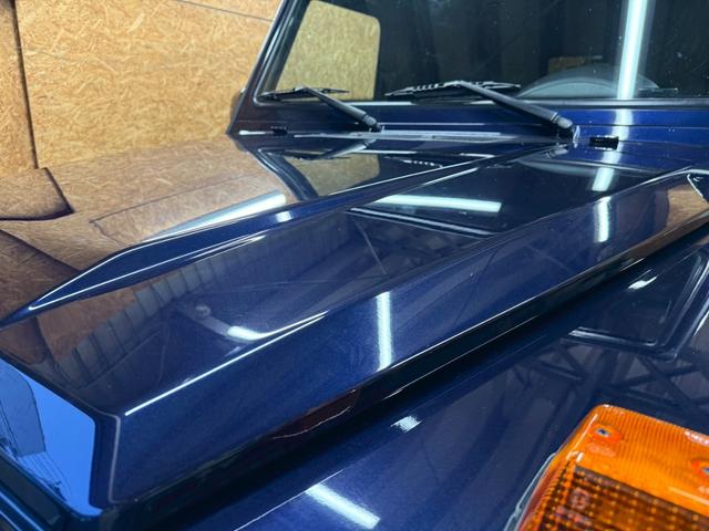 Ｇクラス Ｇ５００Ｌ　４ＷＤ　左ハンドル　バックカメラ　クリアランスソナー　パワーシート　サンルーフ　オートライト　ヘッドライトウォッシャー　アルミホイール　シートヒーター　ＡＴ　エアコン　パワーステアリング（73枚目）