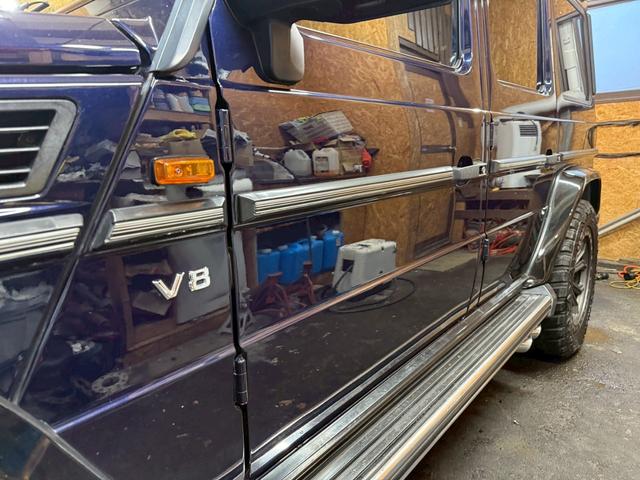 Ｇクラス Ｇ５００Ｌ　４ＷＤ　左ハンドル　バックカメラ　クリアランスソナー　パワーシート　サンルーフ　オートライト　ヘッドライトウォッシャー　アルミホイール　シートヒーター　ＡＴ　エアコン　パワーステアリング（76枚目）