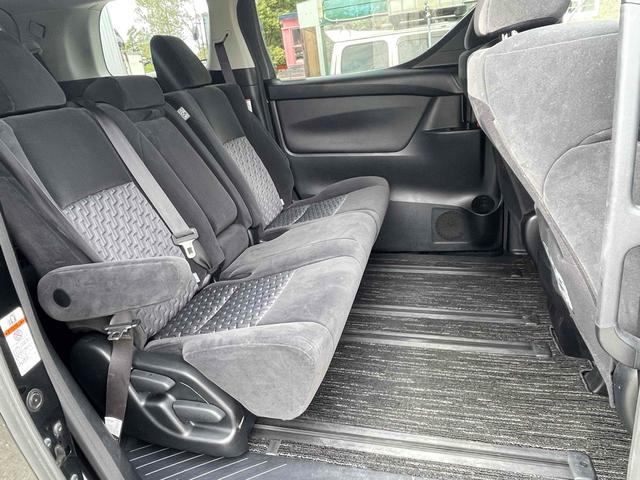 ヴェルファイア ２．５Ｚ　４ＷＤ　ＥＴＣ　クリアランスソナー　両側電動スライドドア　オートライト　ＬＥＤヘッドランプ　スマートキー　アイドリングストップ　電動格納ミラー　後席モニター　３列シート　フルフラット　ウォークスルー（12枚目）