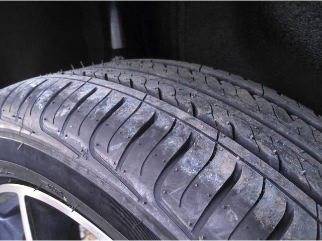 N-BOXカスタム G・Lパッケージ 4WD フルエアロ ナビTV バックカメラ ブルートゥース 左パワスラ HID フォグ ETC シートヒーター 15AW 新品タイヤ オートライト スマートキー 横滑り防止機能 ミラーヒーター(11枚目)