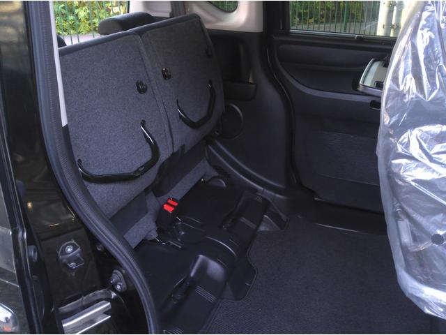 N-BOXカスタム G・Lパッケージ 4WD フルエアロ ナビTV バックカメラ ブルートゥース 左パワスラ HID フォグ ETC シートヒーター 15AW 新品タイヤ オートライト スマートキー 横滑り防止機能 ミラーヒーター(16枚目)