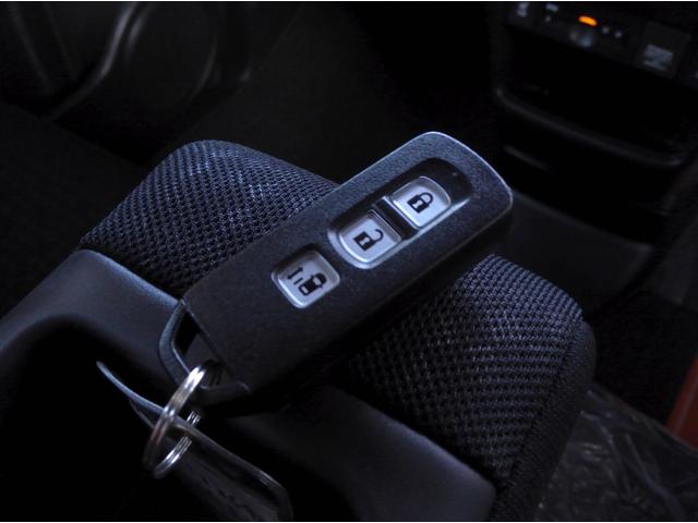 N-BOXカスタム G・Lパッケージ 4WD フルエアロ ナビTV バックカメラ ブルートゥース 左パワスラ HID フォグ ETC シートヒーター 15AW 新品タイヤ オートライト スマートキー 横滑り防止機能 ミラーヒーター(41枚目)