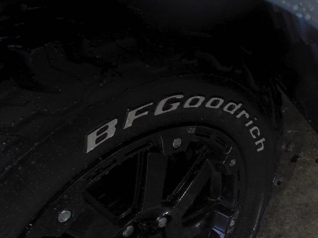 デリカＤ：５ Ｇ　パワーパッケージ　８インチナビＴＶ　バックカメラ　ブルートゥース　リフトアップ　ホワイトレターＡ／Ｔタイヤ　マッドフラップ　パワスラ　マフラー　ＡＡＣ　ＨＩＤ　フォグ　クルコン　オートライト　ＥＴＣ　スマートキー（9枚目）