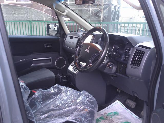 デリカＤ：５ Ｇ　パワーパッケージ　８インチナビＴＶ　バックカメラ　ブルートゥース　リフトアップ　ホワイトレターＡ／Ｔタイヤ　マッドフラップ　パワスラ　マフラー　ＡＡＣ　ＨＩＤ　フォグ　クルコン　オートライト　ＥＴＣ　スマートキー（15枚目）