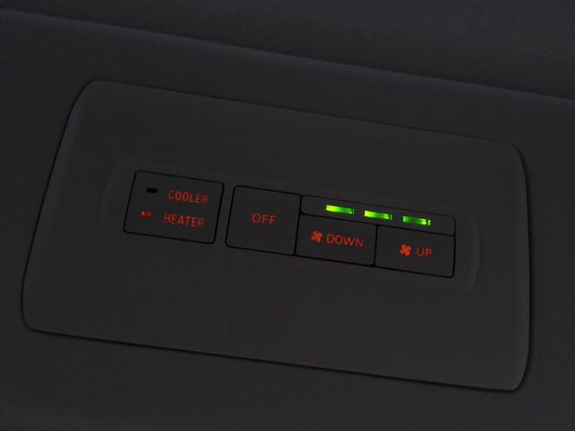 デリカＤ：５ Ｇ　パワーパッケージ　８インチナビＴＶ　バックカメラ　ブルートゥース　リフトアップ　ホワイトレターＡ／Ｔタイヤ　マッドフラップ　パワスラ　マフラー　ＡＡＣ　ＨＩＤ　フォグ　クルコン　オートライト　ＥＴＣ　スマートキー（28枚目）