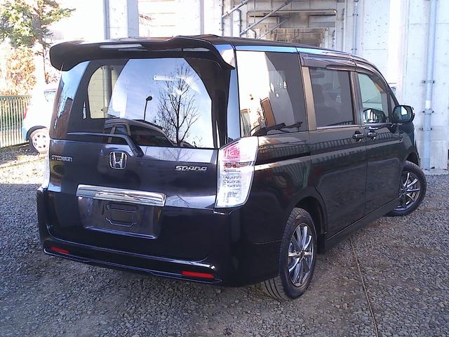 ステップワゴンスパーダ Ｓ　フルエアロ　ナビＴＶ　ブルートゥース　ＢＤ　ＤＶＤ　ＣＤ　両側パワースライドドア　リアエアコン・ヒーター　１６インチＡＷ　オートライト　Ｆガラス熱線　ＨＩＤ　フォグ　スポイラー　バイザー　マット（2枚目）