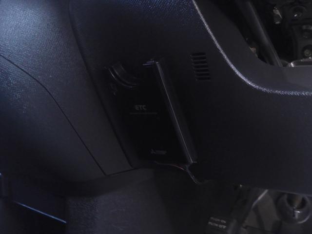 ステップワゴンスパーダ Ｓ　フルエアロ　ナビＴＶ　ブルートゥース　ＢＤ　ＤＶＤ　ＣＤ　両側パワースライドドア　リアエアコン・ヒーター　１６インチＡＷ　オートライト　Ｆガラス熱線　ＨＩＤ　フォグ　スポイラー　バイザー　マット（31枚目）