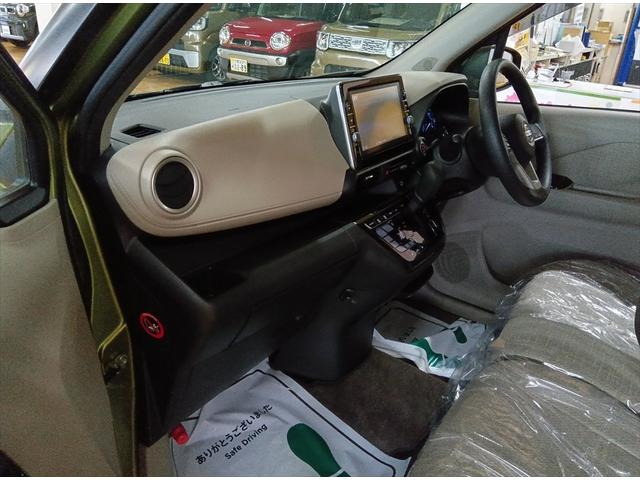 デイズ Ｘ　４ＷＤ　衝突軽減ブレーキ　Ｂｌｕｅｔｏｏｔｈ　全周囲カメラ　純正ナビ　ＴＶ　コーナーソナー　ＤＶＤ　禁煙車　前席シートヒーター　ＥＴＣ　盗難防止装置　電動格納ドアミラー　インテリジェントキー　ＡＢＳ（11枚目）