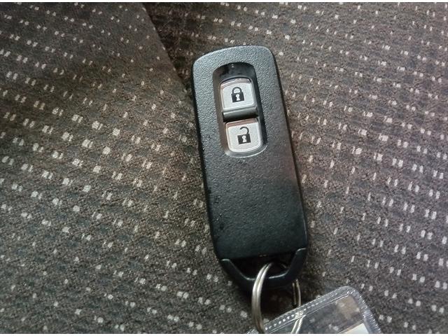 N-WGN G 4WD 禁煙車 電動格納ミラ- iストップ Sキー USB接続 横滑り防止システム シ-トヒ-タ- 盗難防止 AUTOエアコン 助手席エアバック 運転席エアバック ABS パワーウィンドウ CD(30枚目)