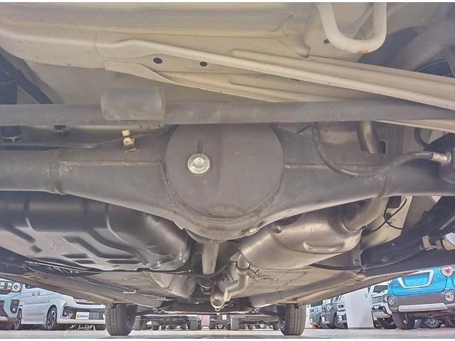 アルト F 4WD ダブルエアバック 運転席側シートヒーター キーレスエントリーシステム 横滑防止 パワステ AC ABS 禁煙 パワーウインドー CD(29枚目)