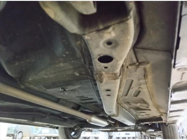 タント カスタムＸスタイルセレクション　４ＷＤ　衝突軽減ブレーキ　Ｂｌｕｅｔｏｏｔｈ　バックカメラ　社外ナビ　ＴＶ　両側パワースライドドア　アイドリングストップ車　ＬＥＤヘッド　コーナーセンサー　ＥＴＣ　シートヒーター　スマートキー　禁煙（33枚目）