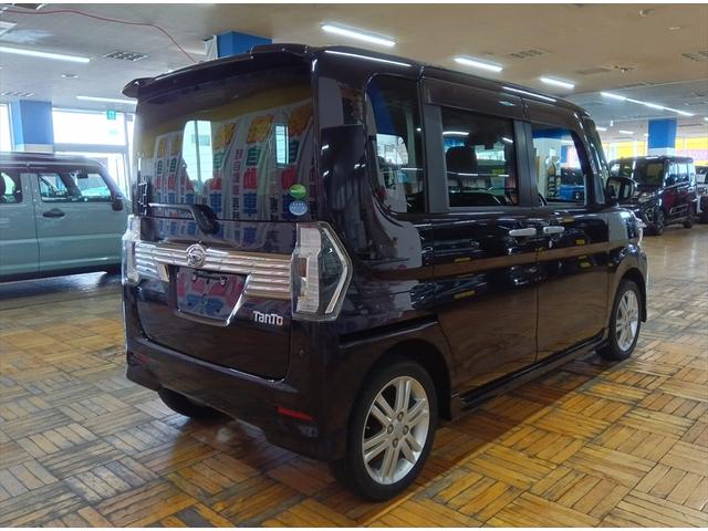 タント カスタムRS トップエディションリミテッドSAIII ターボ パノラマビューモニター 純正ナビTV 4WD Bluetooth 両側パワースライドドア オートハイビーム コーナーセンサー 横滑り防止装置 LEDヘッドライト オートライト DVD再生(5枚目)