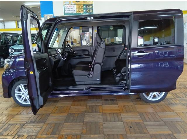 タント カスタムRS トップエディションリミテッドSAIII ターボ パノラマビューモニター 純正ナビTV 4WD Bluetooth 両側パワースライドドア オートハイビーム コーナーセンサー 横滑り防止装置 LEDヘッドライト オートライト DVD再生(9枚目)