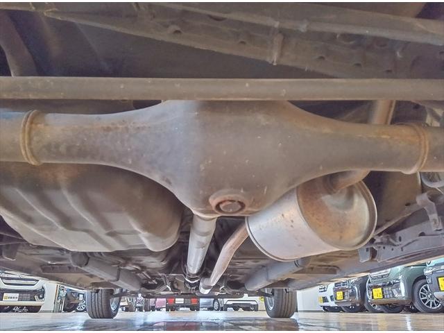 タント カスタムRS トップエディションリミテッドSAIII ターボ パノラマビューモニター 純正ナビTV 4WD Bluetooth 両側パワースライドドア オートハイビーム コーナーセンサー 横滑り防止装置 LEDヘッドライト オートライト DVD再生(33枚目)