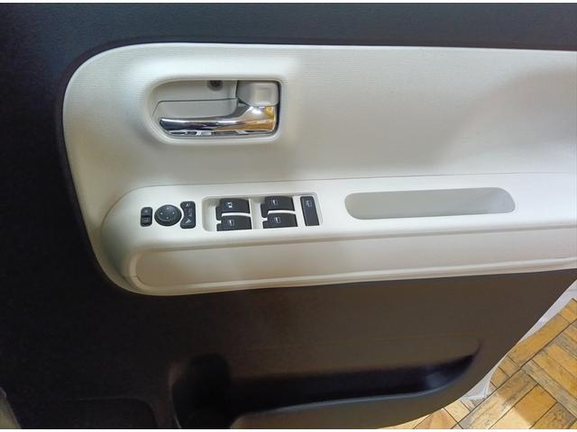 ムーヴキャンバス ストライプスＧターボ　純正９インチナビＴＶ　パノラマモニター　４ＷＤ　衝突軽減ブレーキ　Ｂｌｕｅｔｏｏｔｈ　ドラレコ　両側パワースライドドア　禁煙　ＬＥＤ　盗難防止装置　前席シートヒーター　ＥＴＣ　横滑り防止装置　エアコン（33枚目）