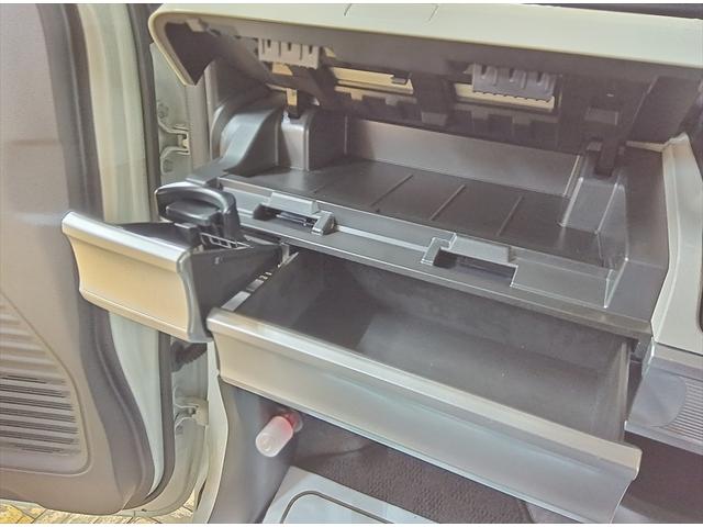 スペーシア ハイブリッドＸ　４ＷＤ　衝突軽減ブレーキ　Ｂｌｕｅｔｏｏｔｈ　両側パワースライドドア　コーナーセンサ　スマートエントリー　シ－トヒ－タ－　電格ドアミラー　ｉ－ｓｔｏｐ　サイドエアバック　ダブルエアバック　ＵＳＢポート（27枚目）